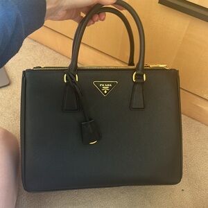 Prada Black Galleria Bag Like New